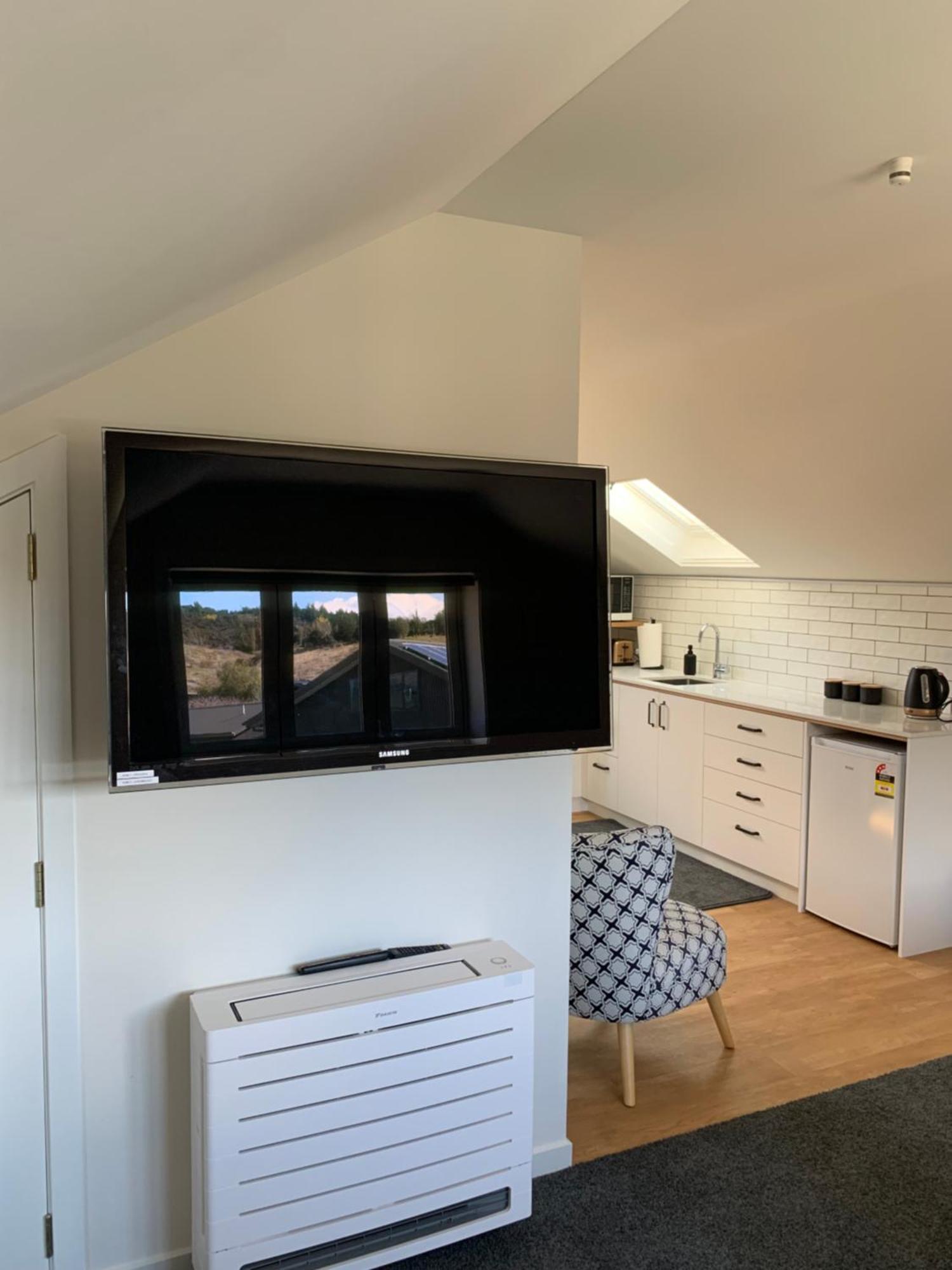 Parkside Loft Apartment Wanaka Exterior photo